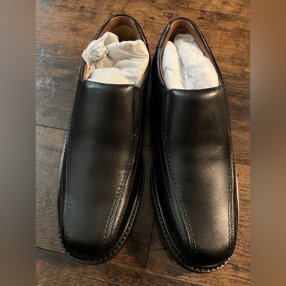 Mens 8.5 Johnston & Murphy Mens slip on shoes